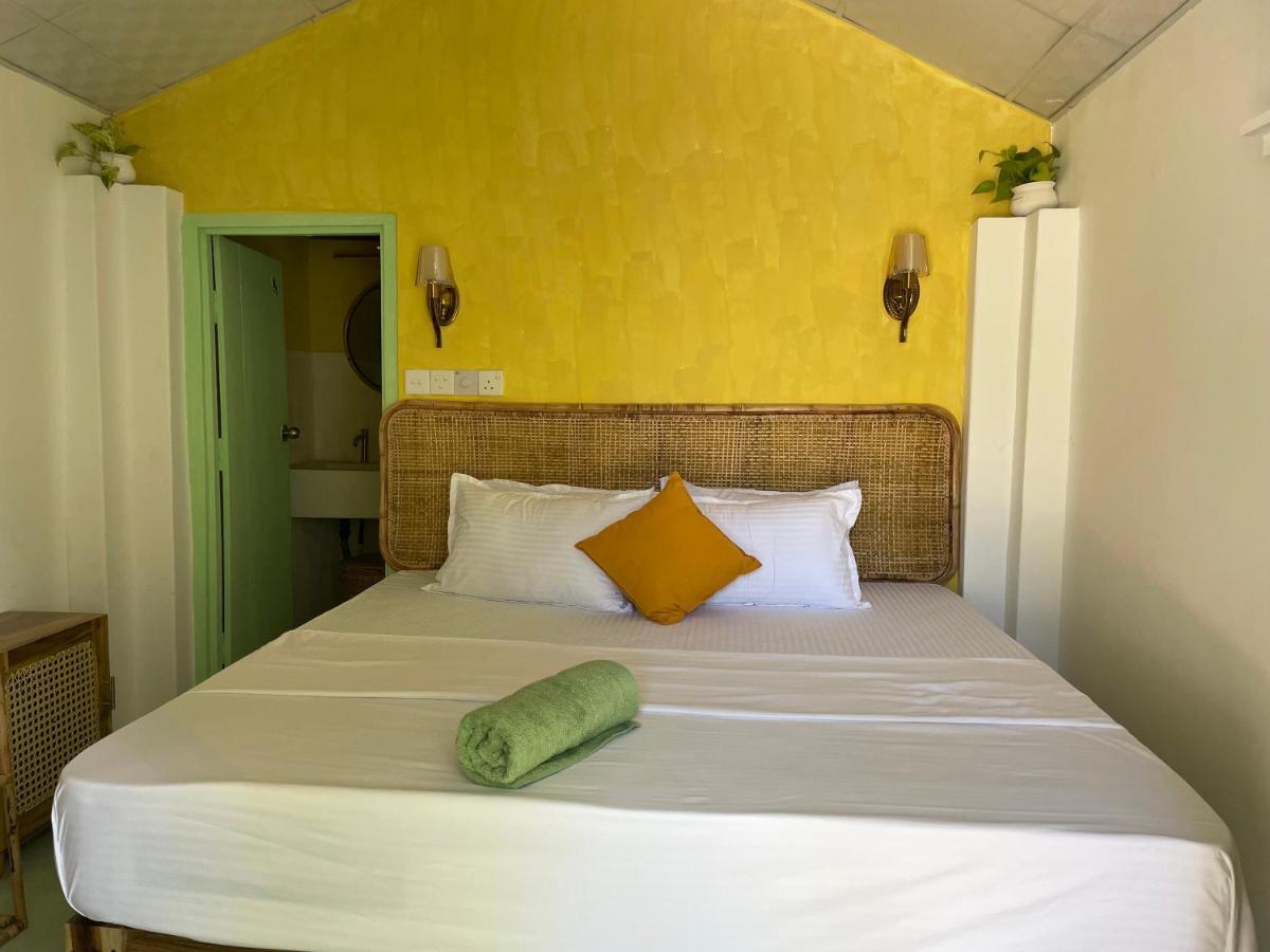 Banana Surf House Hotel Arugam Bay Buitenkant foto