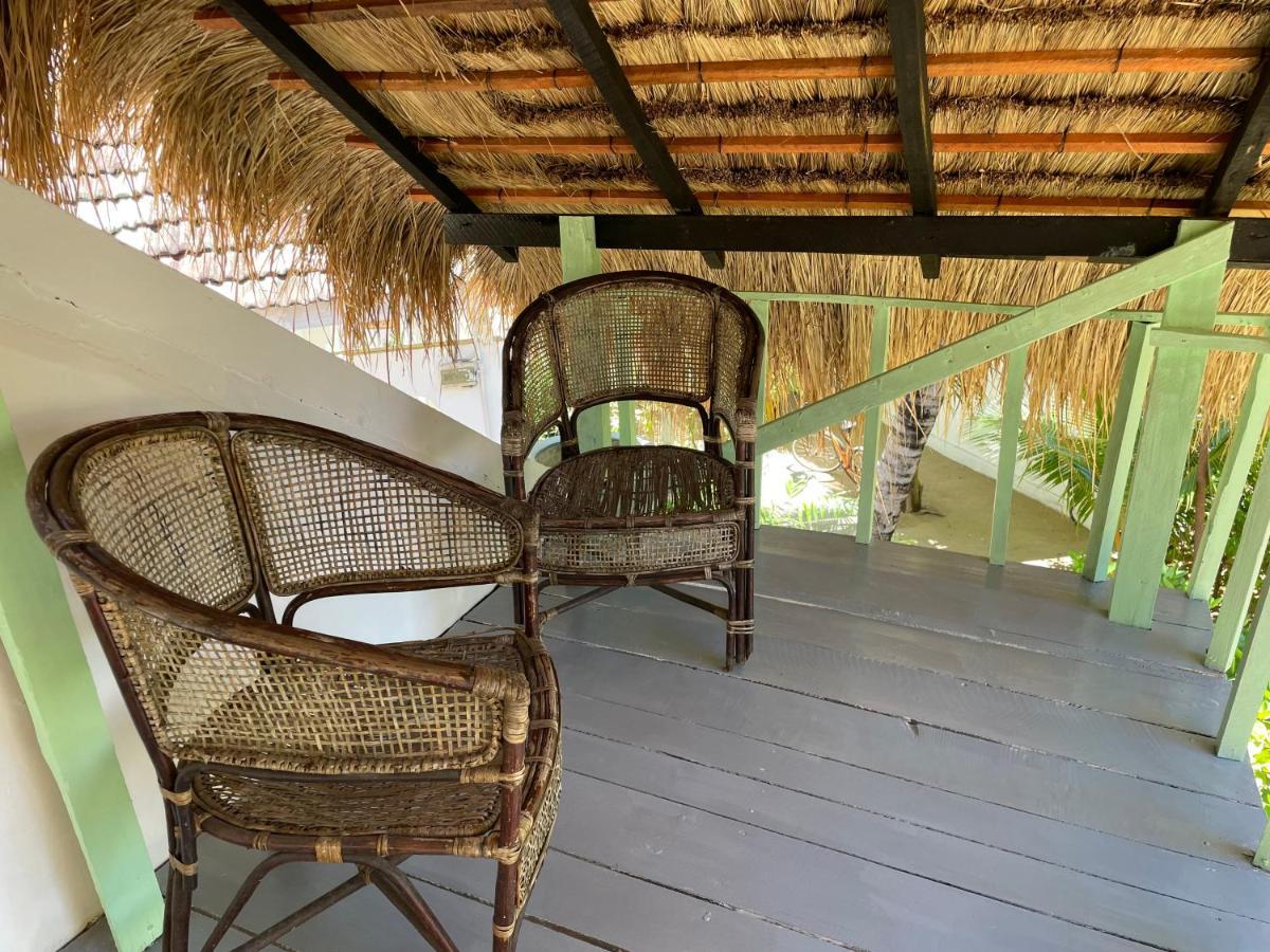 Banana Surf House Hotel Arugam Bay Buitenkant foto
