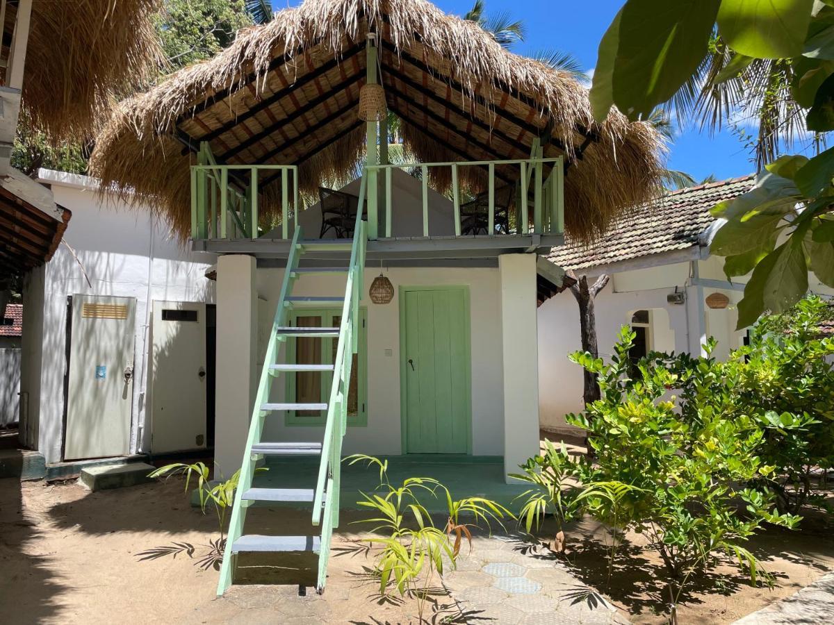 Banana Surf House Hotel Arugam Bay Buitenkant foto