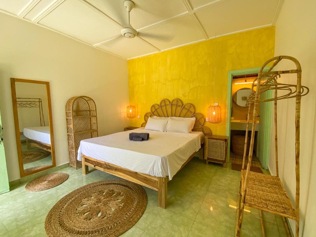 Banana Surf House Hotel Arugam Bay Buitenkant foto