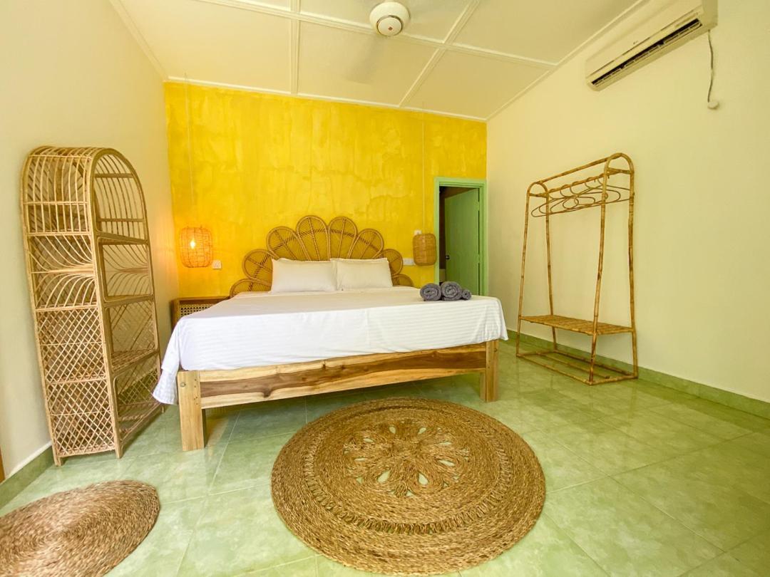 Banana Surf House Hotel Arugam Bay Buitenkant foto